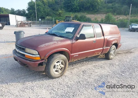 1998 Chevrolet S-10 Ls from USA, damaged, VIN 1GCDT19X5W8125052